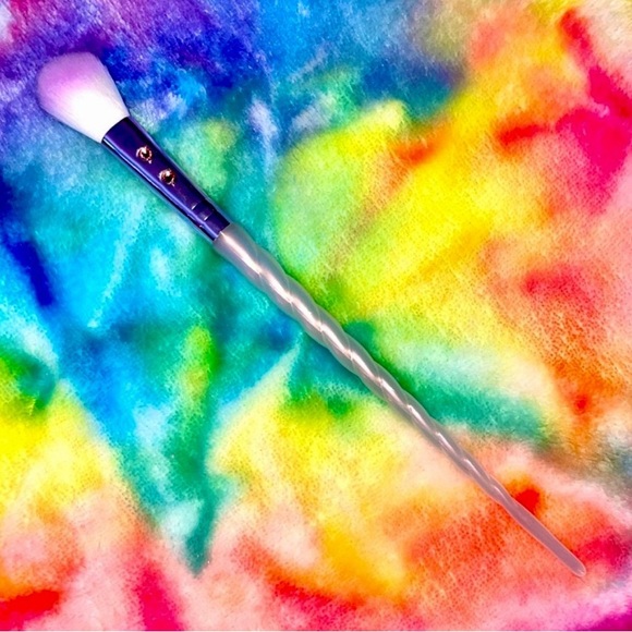 OFRA Baked Blush in "Mai Tai" *BNIB* and SLMISSGLAM Blush Brush TT04 Duo New - Picture 14 of 16